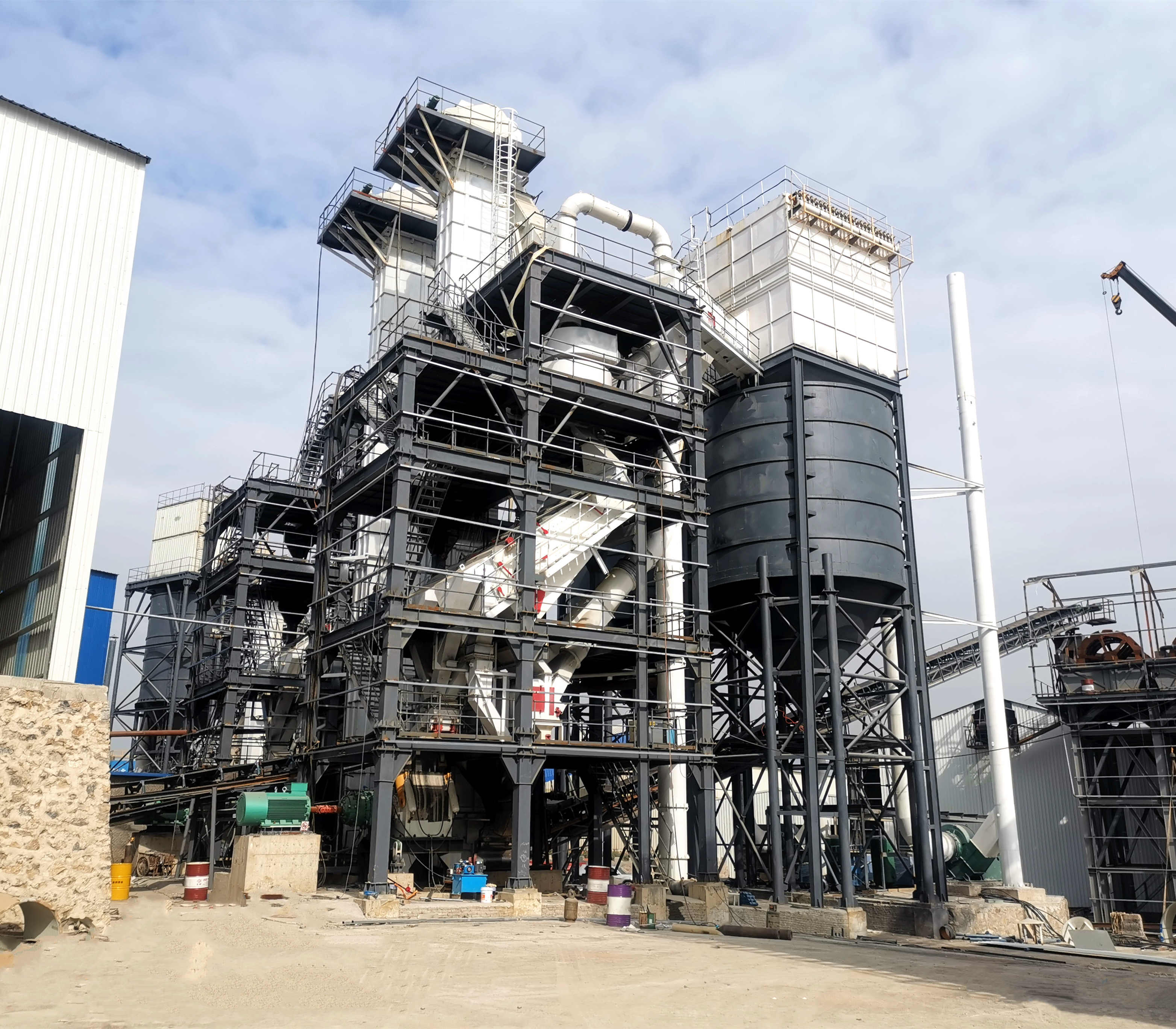 塔樓式制砂生產(chǎn)線（制砂樓），實現(xiàn)生產(chǎn)空間的最大化利用