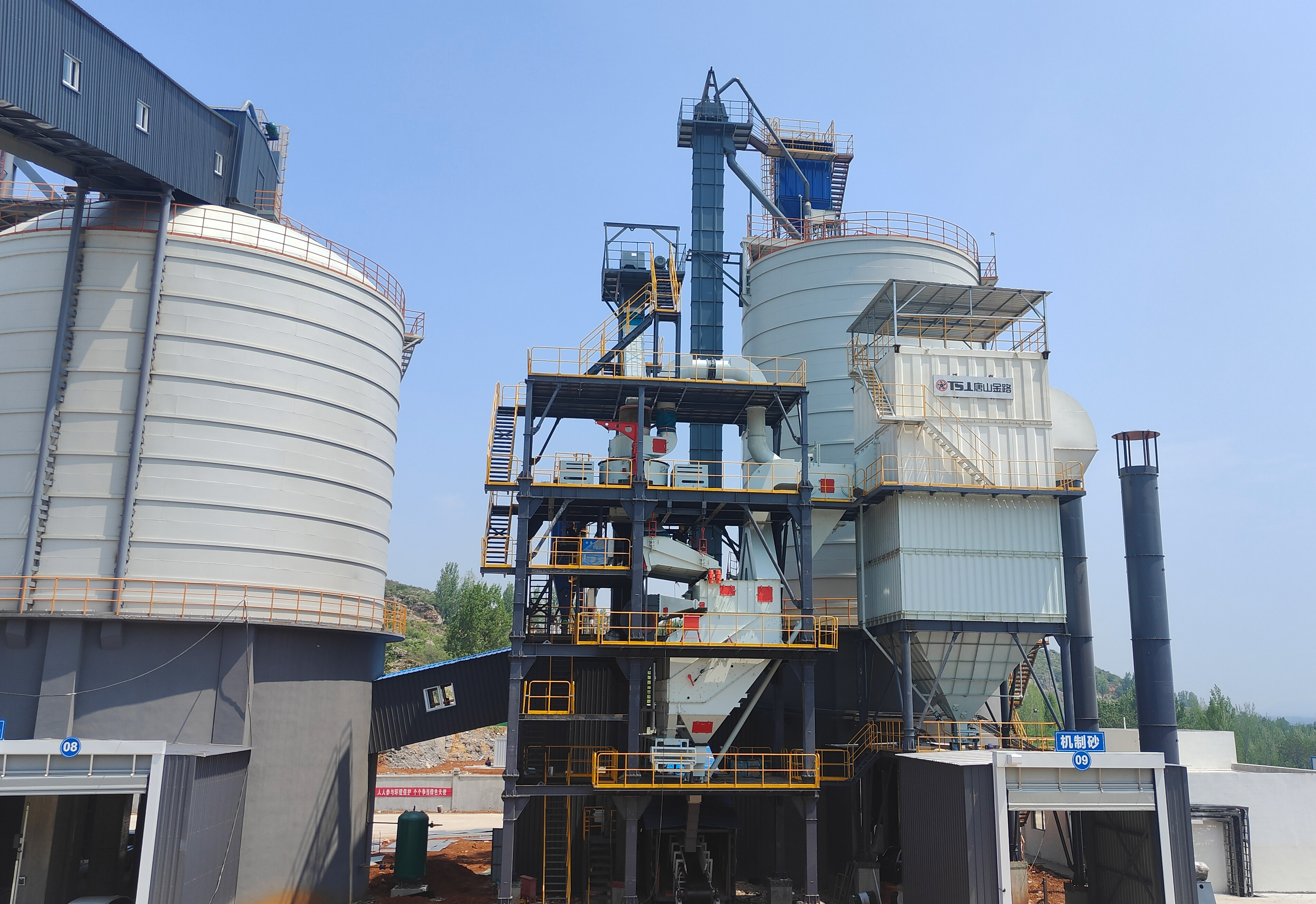 山東時(shí)產(chǎn)150噸制砂樓項(xiàng)目，一個(gè)月時(shí)間進(jìn)入投產(chǎn)模式